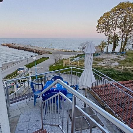 Nikolovi Home Apartments Pomorie Exteriör bild