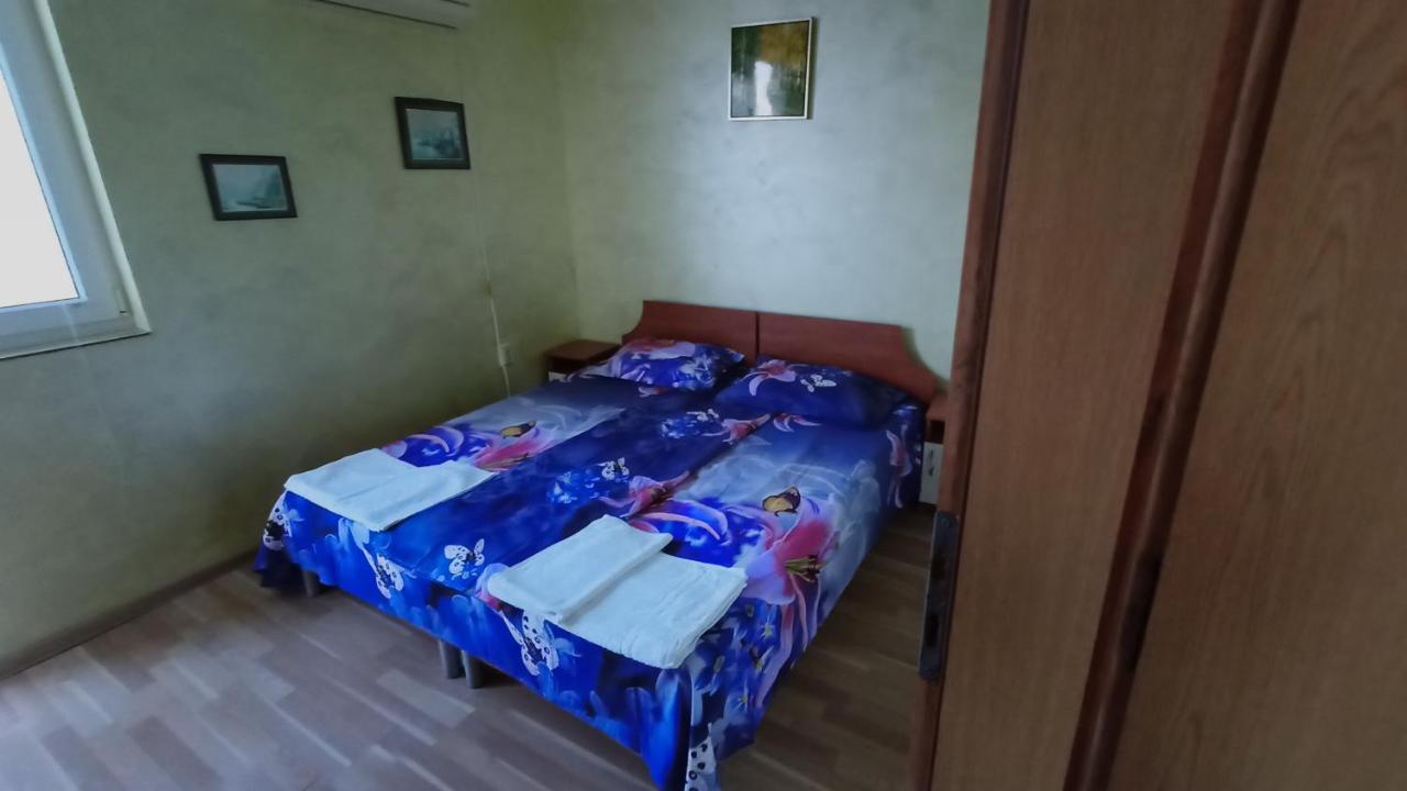 Nikolovi Home Apartments Pomorie Exteriör bild